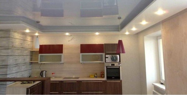 Оформление потолка: самостоятельно разрабатываем дизайн Оформление потолка: самостоятельно разрабатываем дизайн