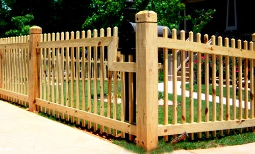 Строительство забора из реек Строительство забора из реек