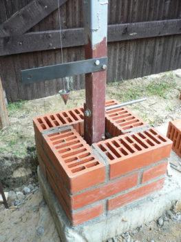 Варианты дизайна забора из профнастила Варианты дизайна забора из профнастила