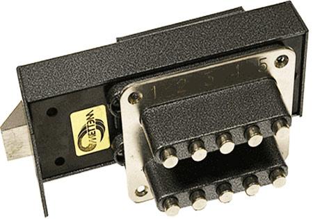 Как правильно врезать замок в калитку из профнастила Как правильно врезать замок в калитку из профнастила