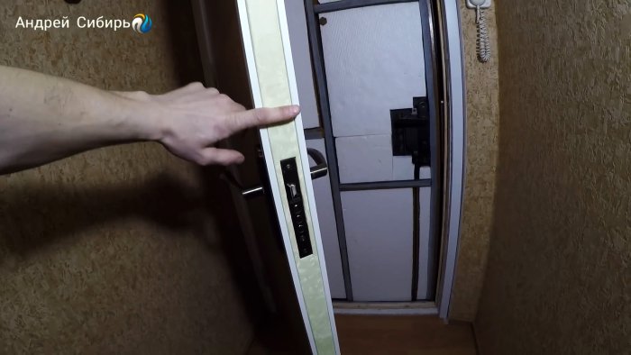 Как обновить старую дверь ламинатом и сэкономить на ее замене