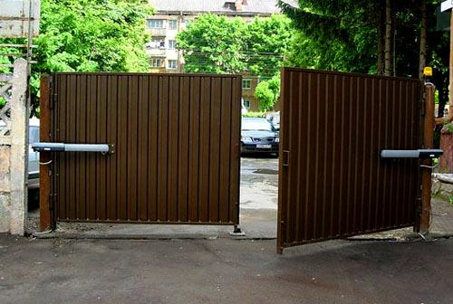 Автоматические распашные ворота Автоматические распашные ворота