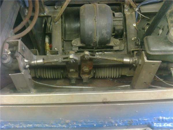 Гусеничный вездеход амфибия: чертежи, фото и описание изготовления Гусеничный вездеход амфибия: чертежи, фото и описание изготовления