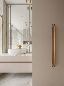 Чистая база с ярким декором Чистая база с ярким декором