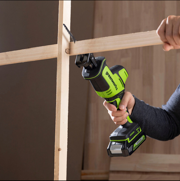 Почему сабельная пила может стать ключевым инструментом для мастера Почему сабельная пила может стать ключевым инструментом для мастера