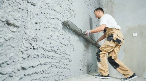 Как правильно отштукатурить стену? 1