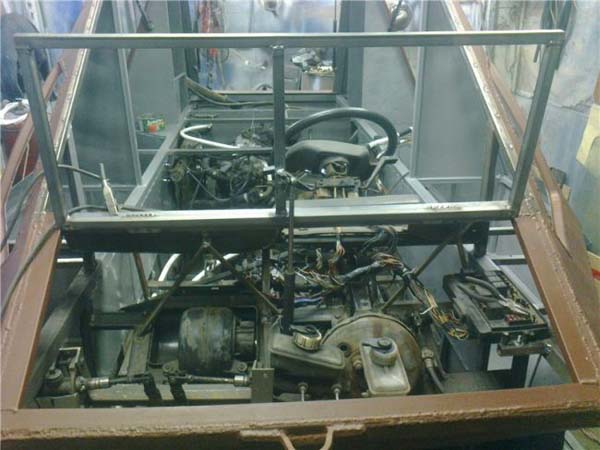 Гусеничный вездеход амфибия: чертежи, фото и описание изготовления Гусеничный вездеход амфибия: чертежи, фото и описание изготовления