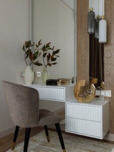 Чистая база с ярким декором Чистая база с ярким декором