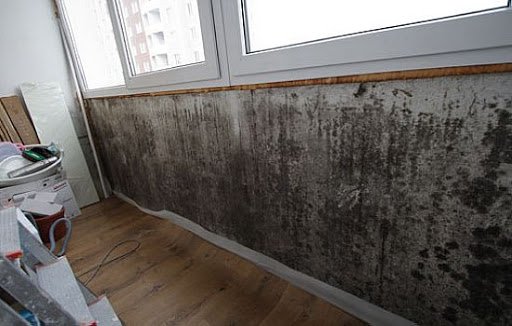 Почему на балконе появляется конденсат и как избавиться? Почему на балконе появляется конденсат и как избавиться?