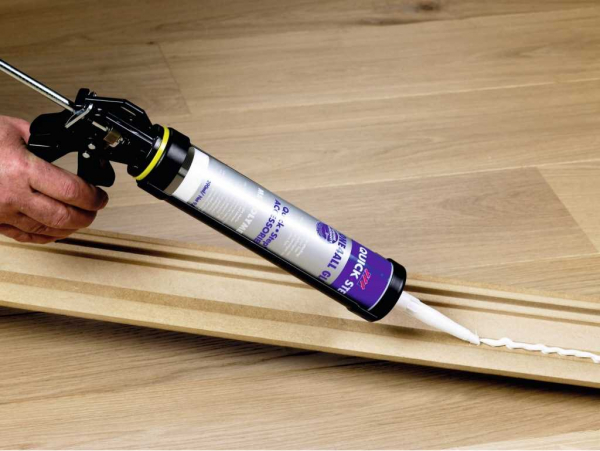 Монтаж линолеума на клей: правила клеения на разные типы оснований Монтаж линолеума на клей: правила клеения на разные типы оснований