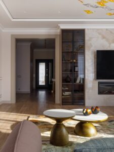 Чистая база с ярким декором Чистая база с ярким декором