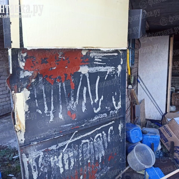 Лодка, мотоцикл, огурцы. В петербурге вскрыли сотню гаражей, попавших под стройку широтной магистрали Лодка, мотоцикл, огурцы. В петербурге вскрыли сотню гаражей, попавших под стройку широтной магистрали