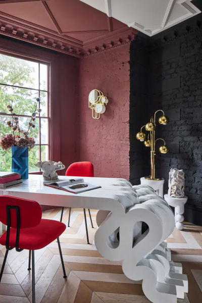 Цветной кирпич и причудливая мебель: неожиданный интерьер в лондоне Цветной кирпич и причудливая мебель: неожиданный интерьер в лондоне