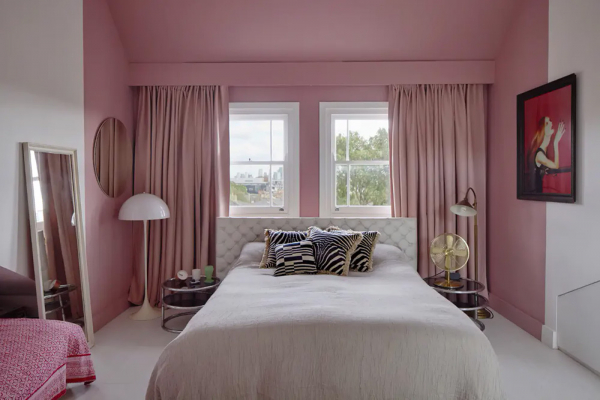 Цветной кирпич и причудливая мебель: неожиданный интерьер в лондоне Цветной кирпич и причудливая мебель: неожиданный интерьер в лондоне