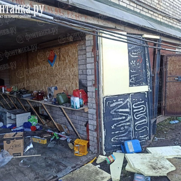 Лодка, мотоцикл, огурцы. В петербурге вскрыли сотню гаражей, попавших под стройку широтной магистрали Лодка, мотоцикл, огурцы. В петербурге вскрыли сотню гаражей, попавших под стройку широтной магистрали