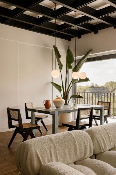 Эффектный современный дизайн мансардной квартиры с сауной в кракове