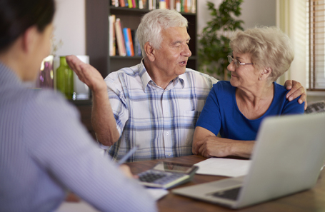 Сделка с возрастом: риелторы — на страже интересов пожилых людей Сделка с возрастом: риелторы — на страже интересов пожилых людей