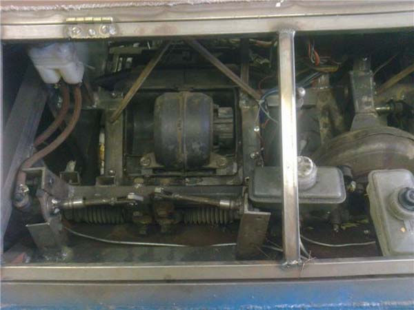 Гусеничный вездеход амфибия: чертежи, фото и описание изготовления Гусеничный вездеход амфибия: чертежи, фото и описание изготовления