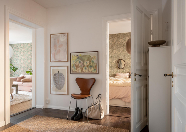 Интерьер, в котором настроение создают цветочные обои Интерьер, в котором настроение создают цветочные обои