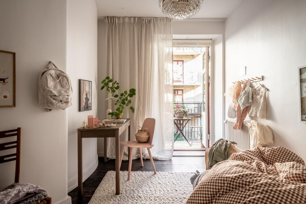 Интерьер, в котором настроение создают цветочные обои Интерьер, в котором настроение создают цветочные обои