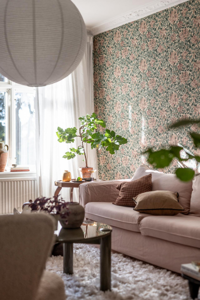 Интерьер, в котором настроение создают цветочные обои Интерьер, в котором настроение создают цветочные обои