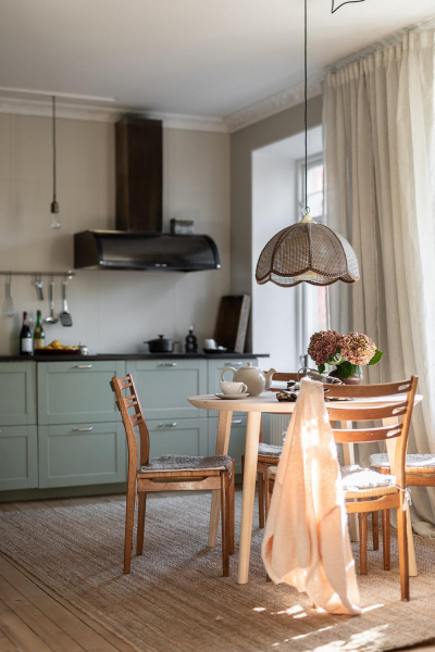 Интерьер, в котором настроение создают цветочные обои Интерьер, в котором настроение создают цветочные обои