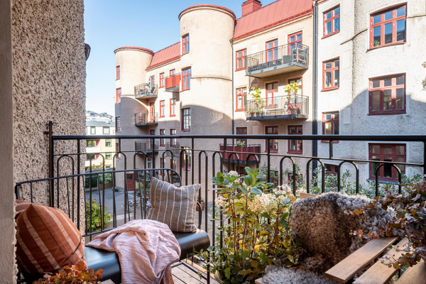 Интерьер, в котором настроение создают цветочные обои Интерьер, в котором настроение создают цветочные обои