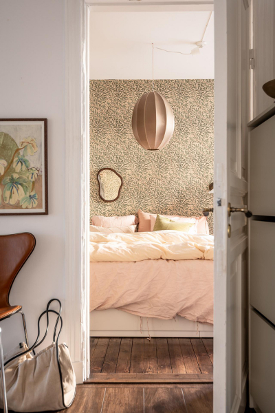 Интерьер, в котором настроение создают цветочные обои Интерьер, в котором настроение создают цветочные обои