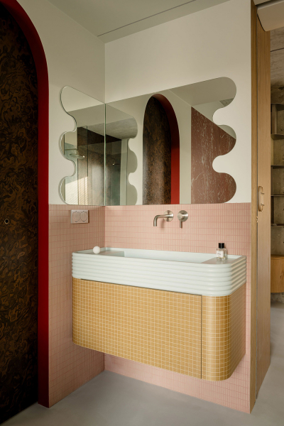 Микс стилей и эпох в дизайне необычной квартиры в варшаве Микс стилей и эпох в дизайне необычной квартиры в варшаве