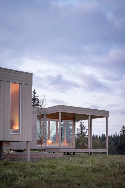 Современный дом для отдыха и медитаций на острове, парящий над землёй Современный дом для отдыха и медитаций на острове, парящий над землёй