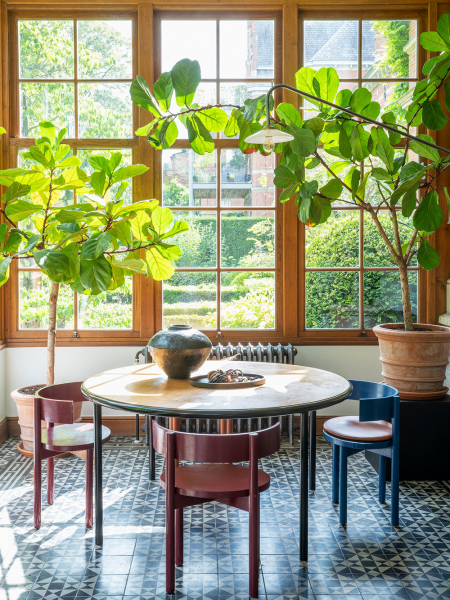 Стильный современный интерьер старинного палаццо 16 века в бельгии Стильный современный интерьер старинного палаццо 16 века в бельгии