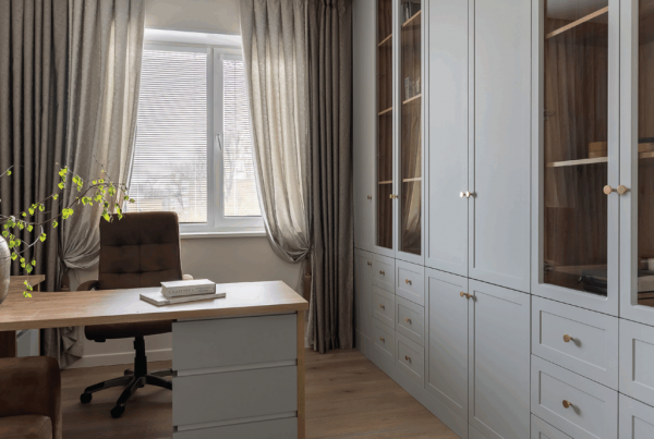 Дом, который носит смокинг с непринужденностью Дом, который носит смокинг с непринужденностью