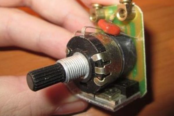 Как подключить диммер: возможные схемы + инструктаж по подключению своими руками Как подключить диммер: возможные схемы + инструктаж по подключению своими руками