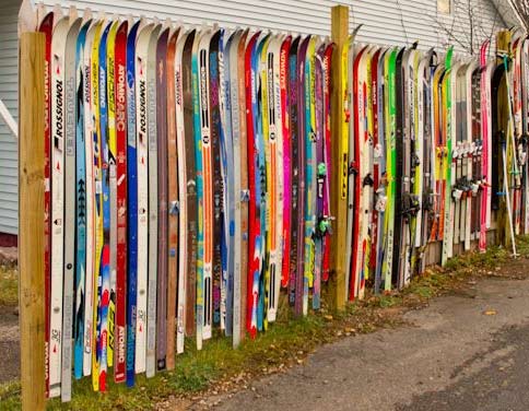 Необычные заборы Необычные заборы