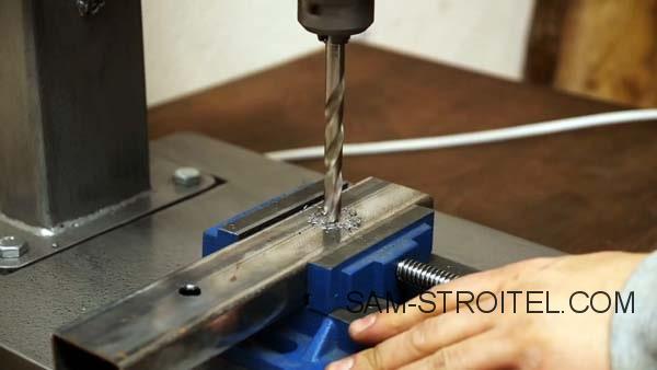 Простой сверлильный станок своими руками (39 фото изготовления) Простой сверлильный станок своими руками (39 фото изготовления)