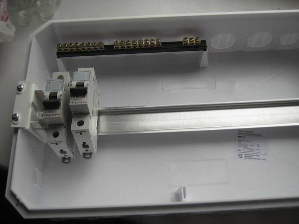 Собираем щиток в квартире и доме самостоятельно Собираем щиток в квартире и доме самостоятельно