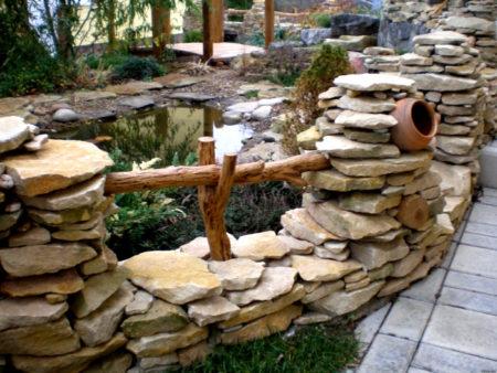 Установка маленького забора на участке Установка маленького забора на участке