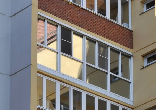 Чем закрыть окна на балконе от солнца – выбираем оптимальный вариант