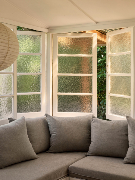 Через сложные обстоятельства к дому мечты: коттедж семьи дизайнера на побережье в австралии Через сложные обстоятельства к дому мечты: коттедж семьи дизайнера на побережье в австралии