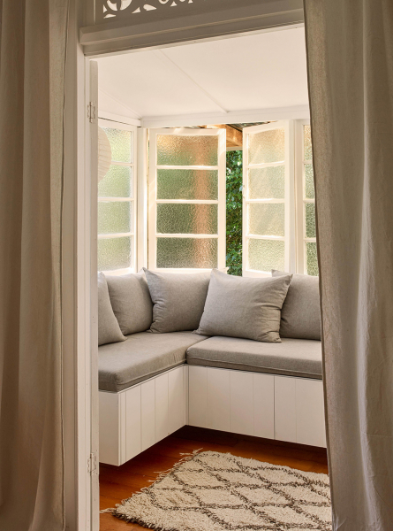 Через сложные обстоятельства к дому мечты: коттедж семьи дизайнера на побережье в австралии Через сложные обстоятельства к дому мечты: коттедж семьи дизайнера на побережье в австралии