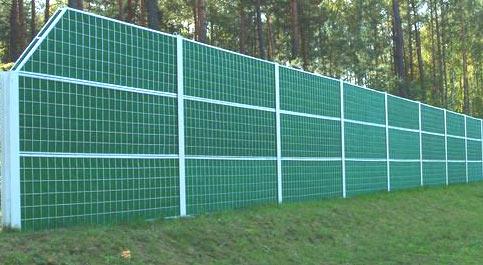 Устройство забора из сэндвич панелей