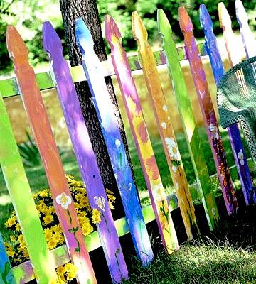 Возведение забора из паллет Возведение забора из паллет