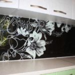 Как выбрать кухонный фартук для рабочей зоны Как выбрать кухонный фартук для рабочей зоны