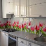 Как выбрать кухонный фартук для рабочей зоны Как выбрать кухонный фартук для рабочей зоны