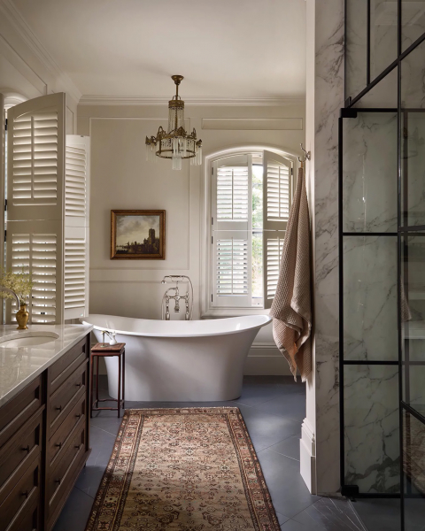 Элегантная загородная жизнь в обновлённом историческом доме в монреале