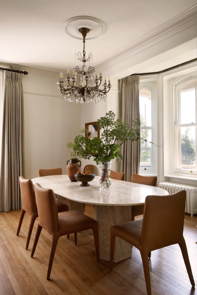 Элегантная загородная жизнь в обновлённом историческом доме в монреале