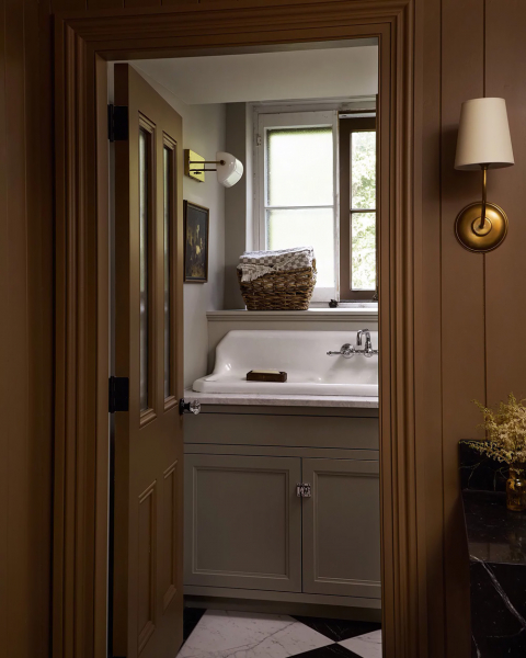 Элегантная загородная жизнь в обновлённом историческом доме в монреале