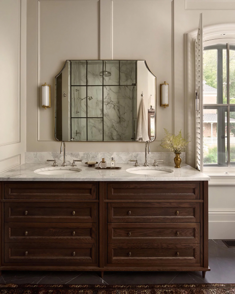 Элегантная загородная жизнь в обновлённом историческом доме в монреале