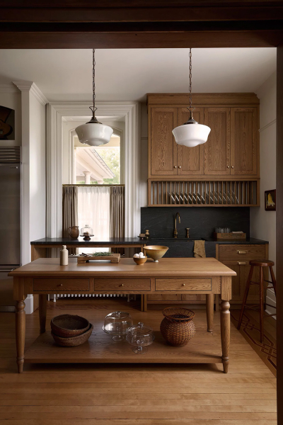 Элегантная загородная жизнь в обновлённом историческом доме в монреале