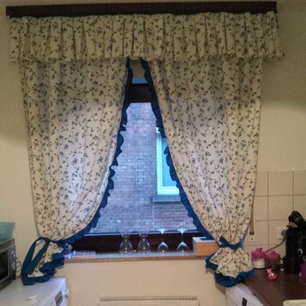 Кухонные шторы. От классики до современности (50 фото идей) Кухонные шторы. От классики до современности (50 фото идей)